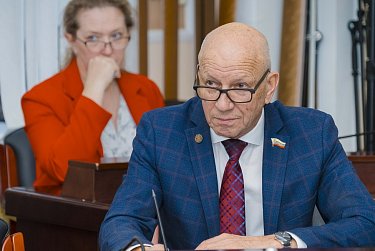 Дата заседания Законодательного Собрания изменилась 